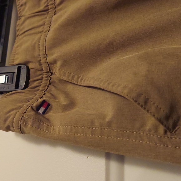 Boy's Tommy Hilfiger shorts - Picture 3 of 7